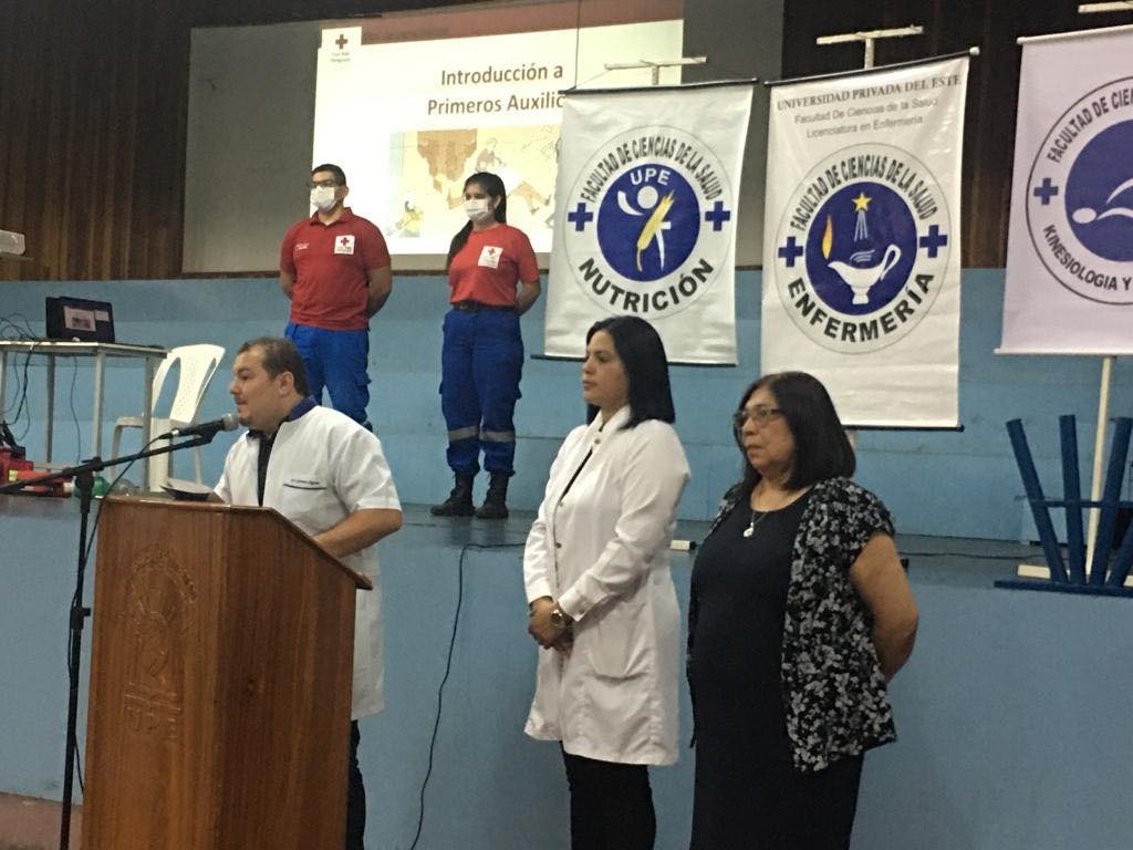 Facultad de Ciencias de la Salud taller de primeros auxilios y RCP básico